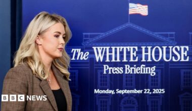 White House holds briefing ahead of Trump announcement with health secretary - follow live