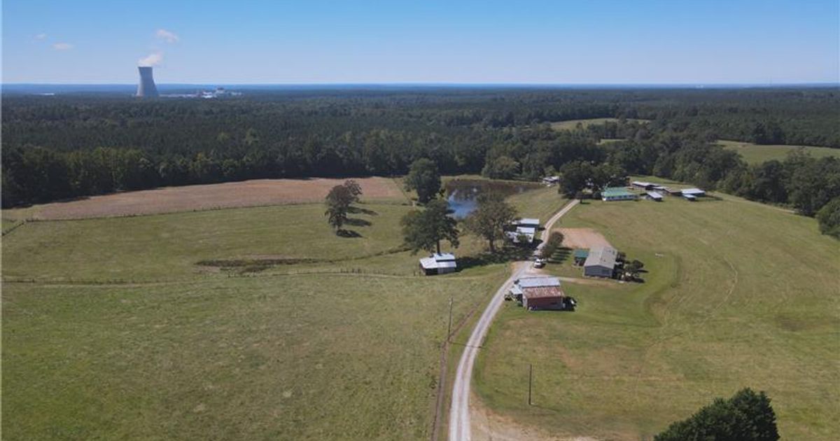 Apex residents oppose new data storage facility amid environmental concerns :: WRAL.com