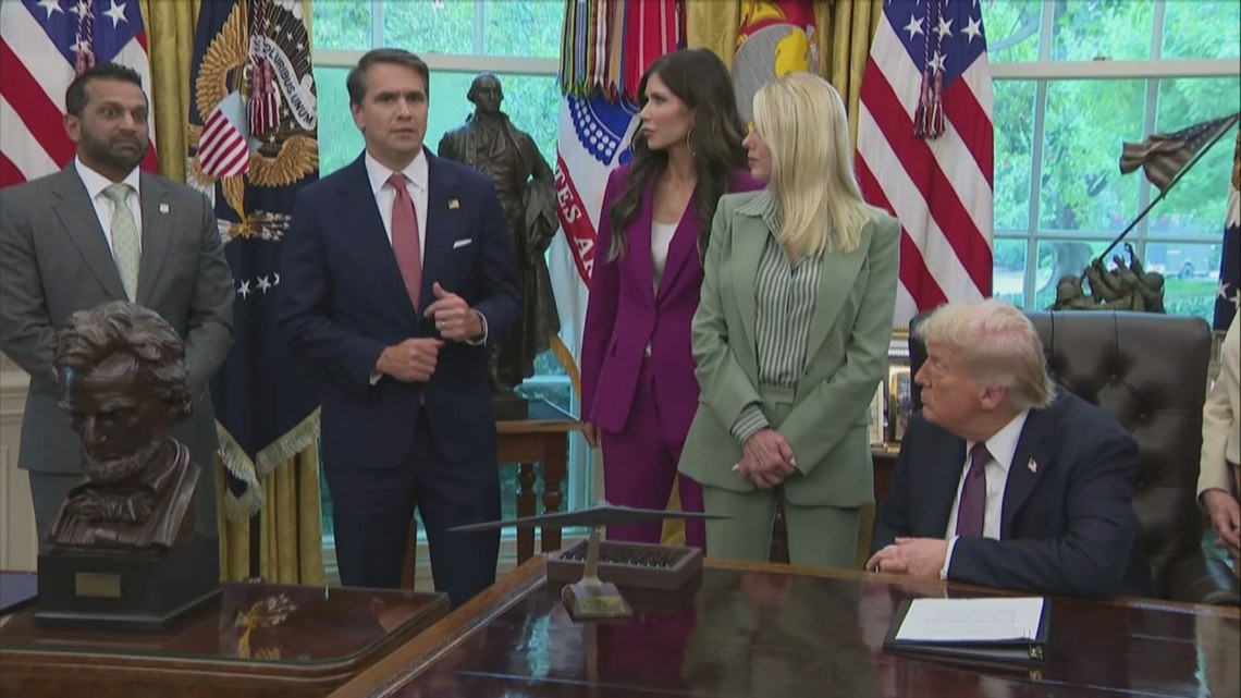 President Trump signs memorandum to deploy National Guard to Memphis