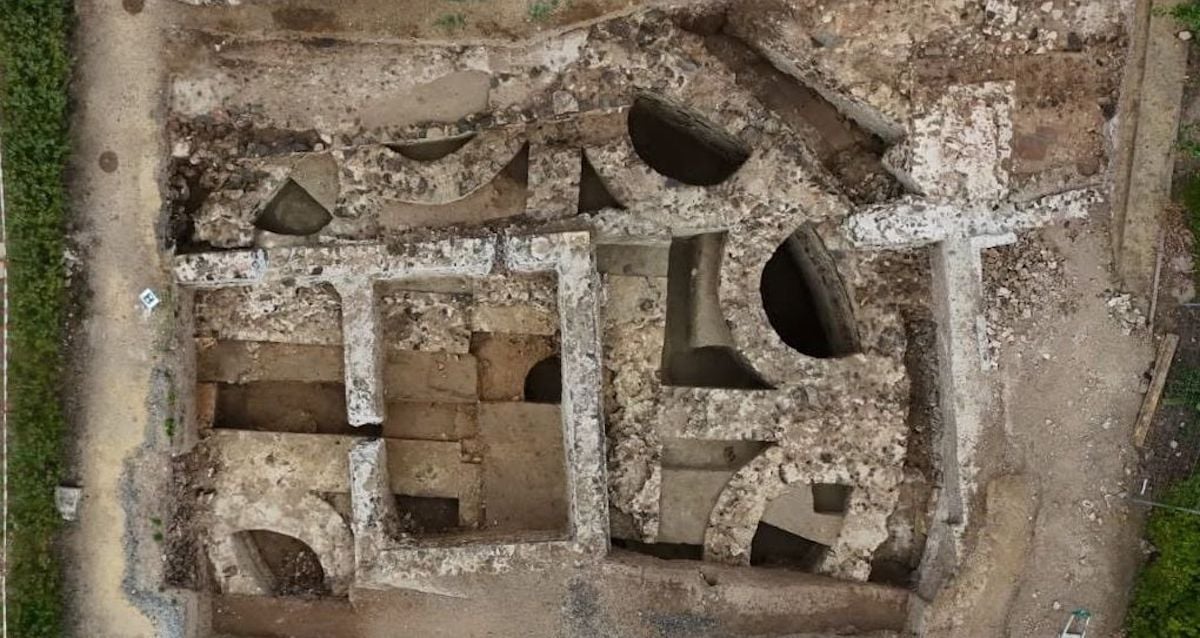 Ancient Roman Mausoleum Unearthed Near Lyon, France