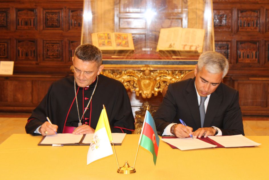 Heydar Aliyev Foundation signs memorandum with Vatican Apostolic Library, and Apostolic Archive [PHOTO]