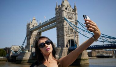 Should visitors to London pay tourist tax? Politicians want levy on overnight stays