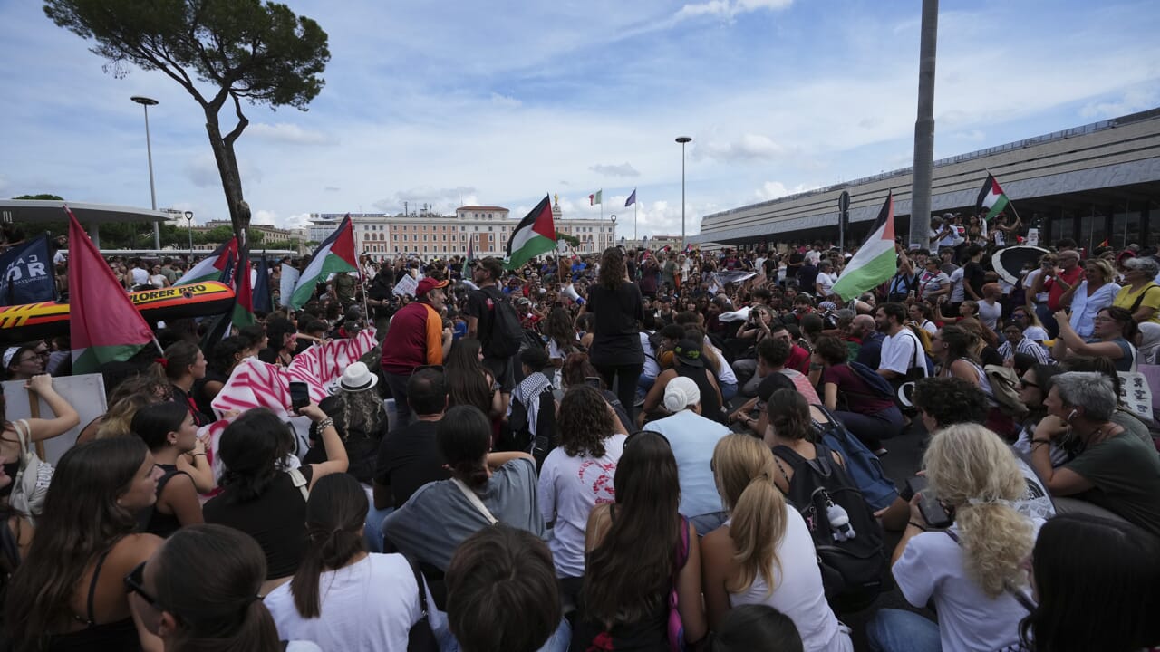 Gaza, Usb lancia un "nuovo sciopero generale senza preavviso". E a Roma Termini sarà presidio permanente