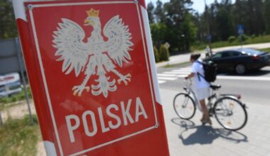 Polish foreign ministry warns citizens to evacuate Belarus