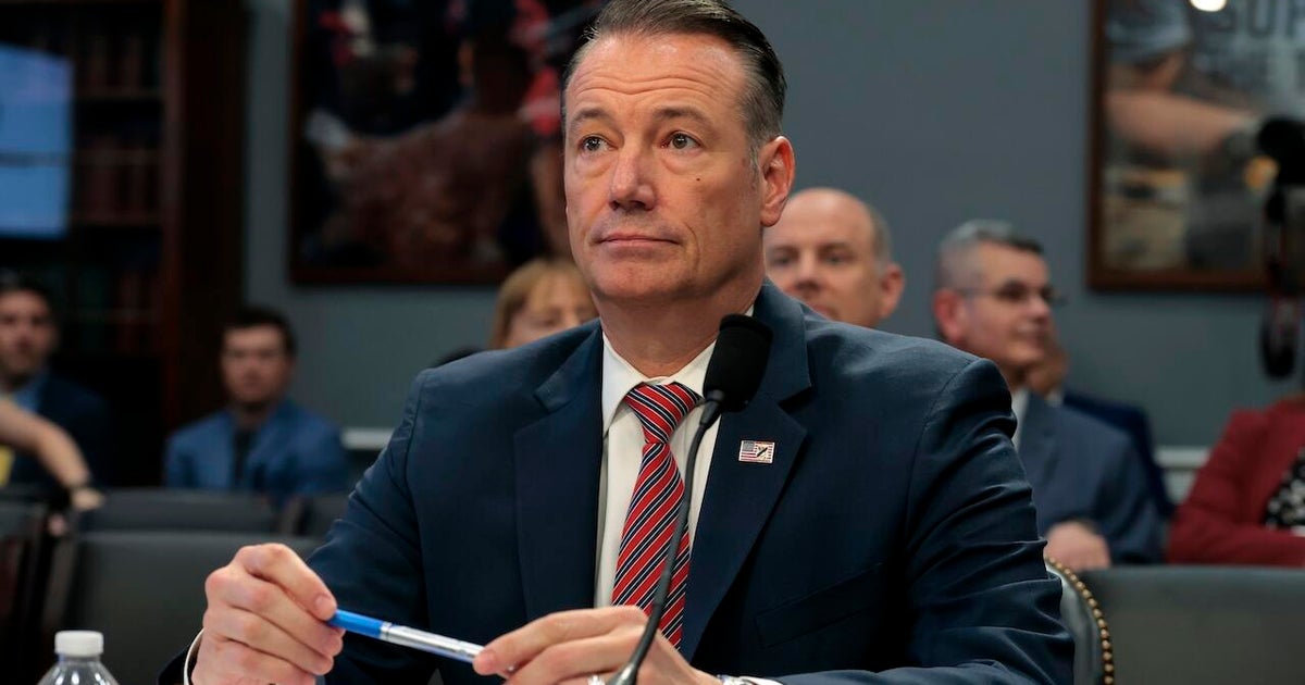 Trump administration threatens lawsuits, funding cuts if Democratic states don't hold migrants for ICE