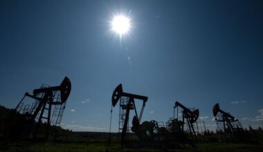Trump pushes Europe to stop purchasing Russian oil and up pressure on China in latest effort to end Ukraine war