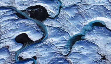 High-tech efforts to save the ice sheets are doomed, report finds