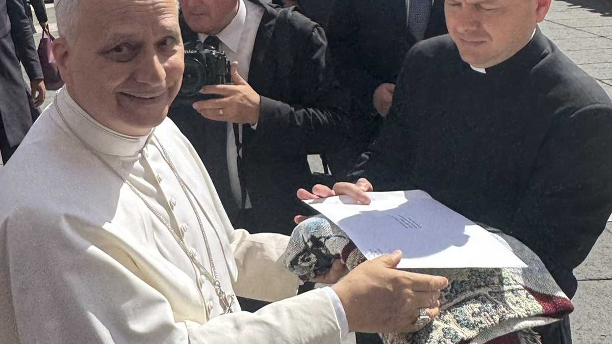 Pope Leo XIV receives Troy University quilt during meeting with Alabama official
