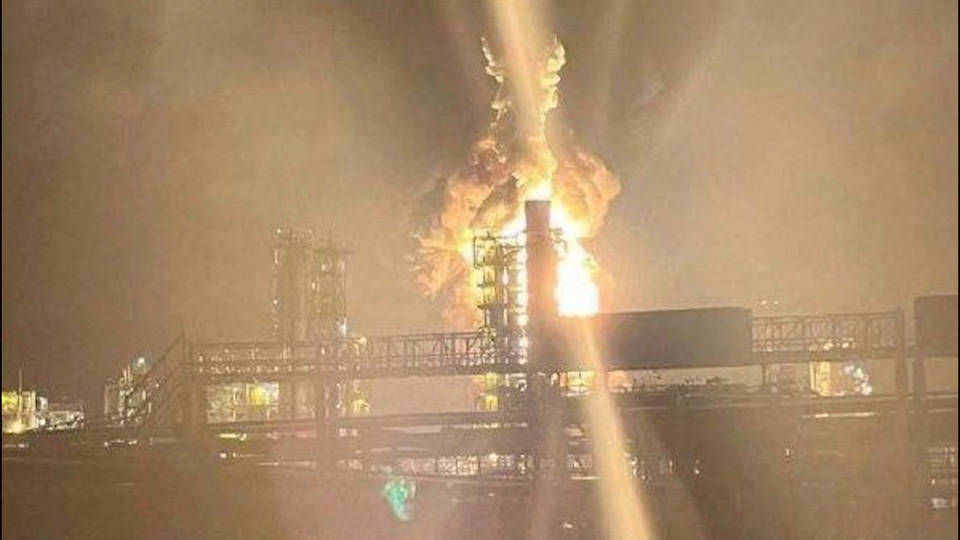 Ukrainian drones attack Russian refineries and crude prices went up