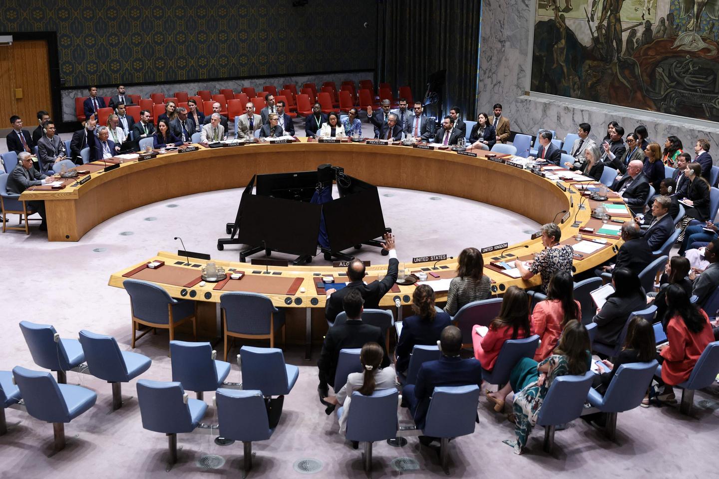 UN Security Council passes vote to reimpose Iran nuclear sanctions