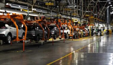 Detroit’s Carmakers to Save Billions in Trump Emissions Rollback