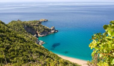 Large earthquake strikes popular holiday island in Greece