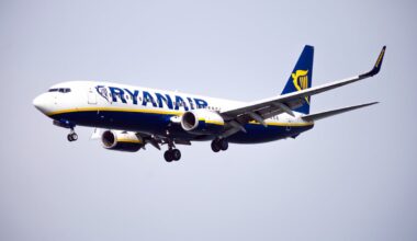 Ryanair dejará de operar en tres aeropuertos de España por alza de tarifas