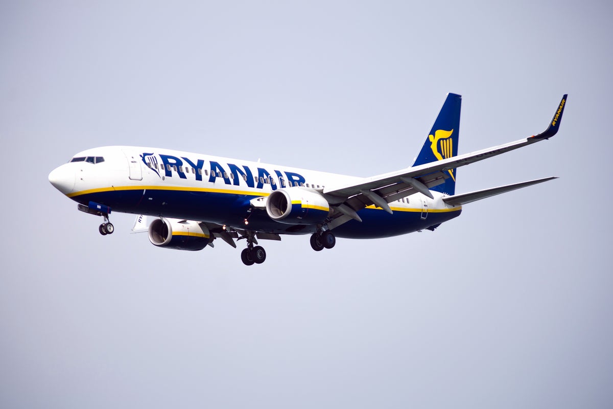 Ryanair dejará de operar en tres aeropuertos de España por alza de tarifas