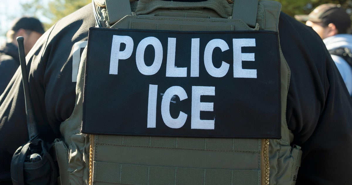 ICE agent shoots, kills man in Franklin Park, Illinois, after suspect tries to drive into agents, DHS says