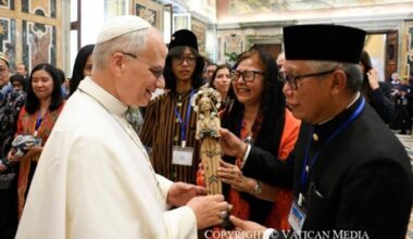 VATICAN – INDONESIA Pope spoke to Rome’s Indonesian community about ‘dialogue, respect and a shared commitment to peace and harmony’