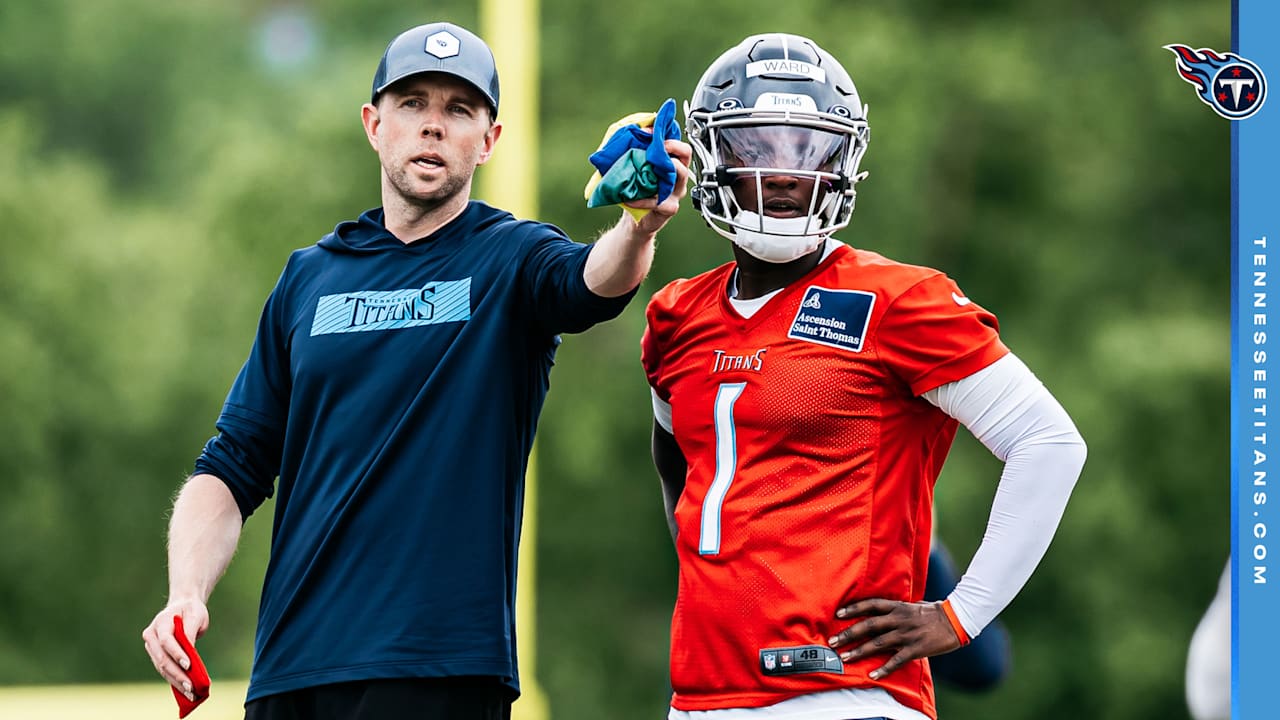 Titans HC Brian Callahan Hands Off Play-Calling Duties to QBs Coach Bo Hardegree