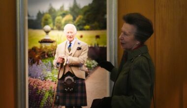 King Charles breaks from decades-old tradition in new royal portrait — and fans are shocked