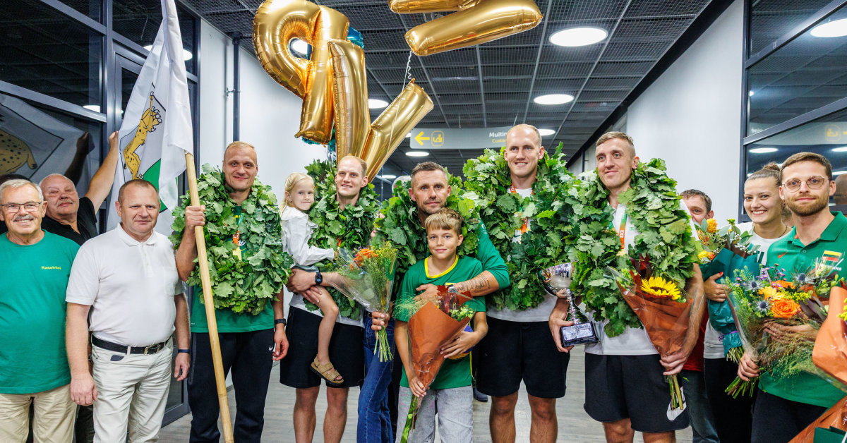 Į Lietuvą grįžę Europos čempionai: „Pagaliau auksas, bet darbai – nebaigti“