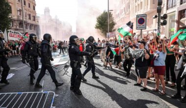 Spain's La Vuelta cycle race descends into chaos as pro-Palestinian protesters stop it reaching the finishing line