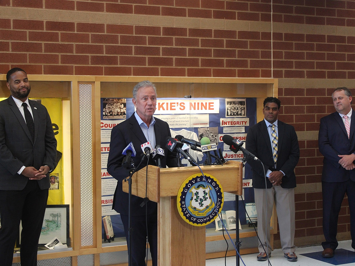 Lamont Reinforces State Plans To Protect Immigrant Students