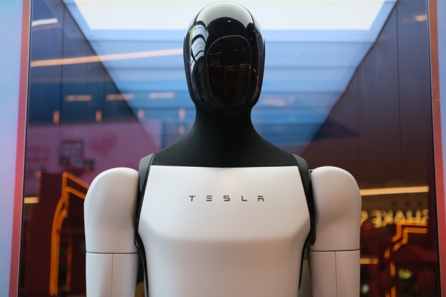 Musk shifts Tesla's future toward humanoid robots