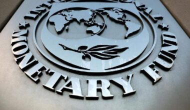 IMF: Signs of pressure on US economy revealed