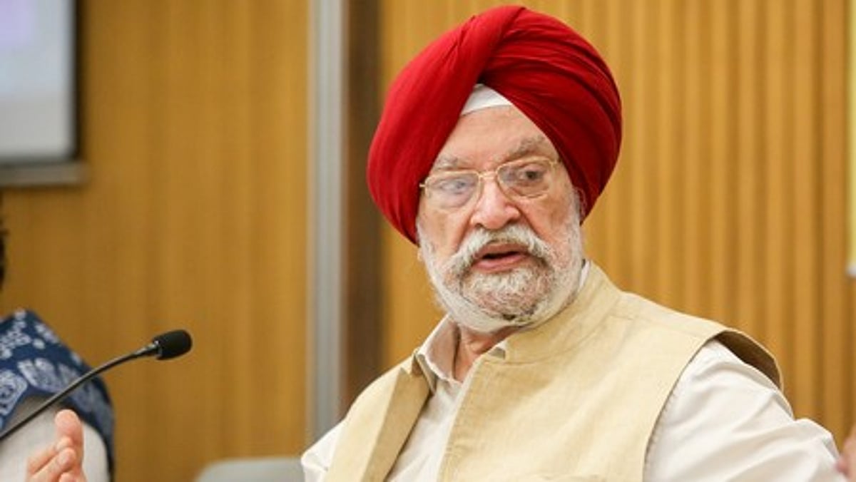 No sanctions on Russian oil, world can’t afford to keep it off market: Oil Minister Puri