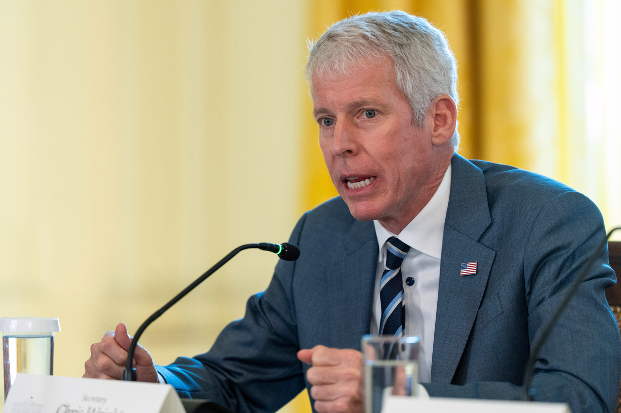 Energy Secretary Chris Wright speaks during a meeting of the White House Task Force on Artificial Intelligence Education in the East Room of the White House, Thursday, Sept. 4, 2025, in Washington. (AP-Yonhap)