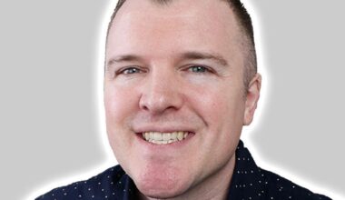 Ukraine's 45 day drone campaign against Russian oil refineries, pipelines, and pumping stations has been so successful that Russia is now forced to reduce oil production as there physically is nowhere to store it now.  The Kremlin is now losing billions in revenue every day.