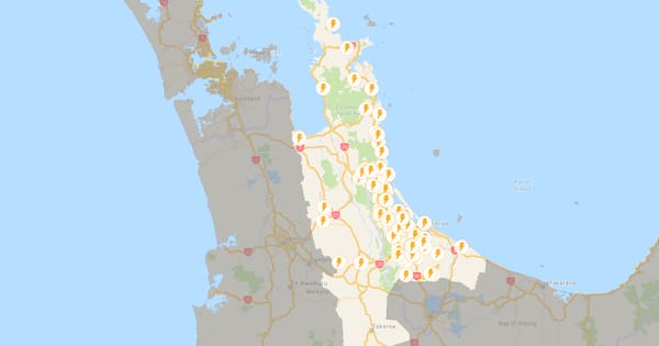 Strong winds cut power to thousands across North Island