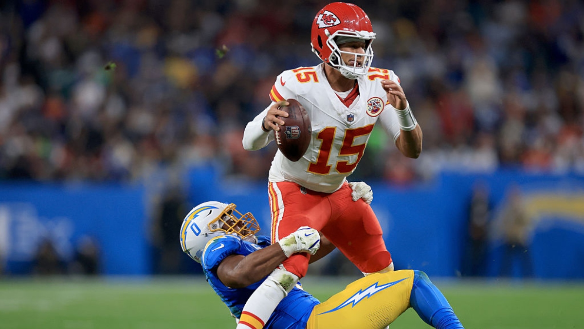 Patrick Mahomes Deserves To Be Launched Into The Stands After This Move