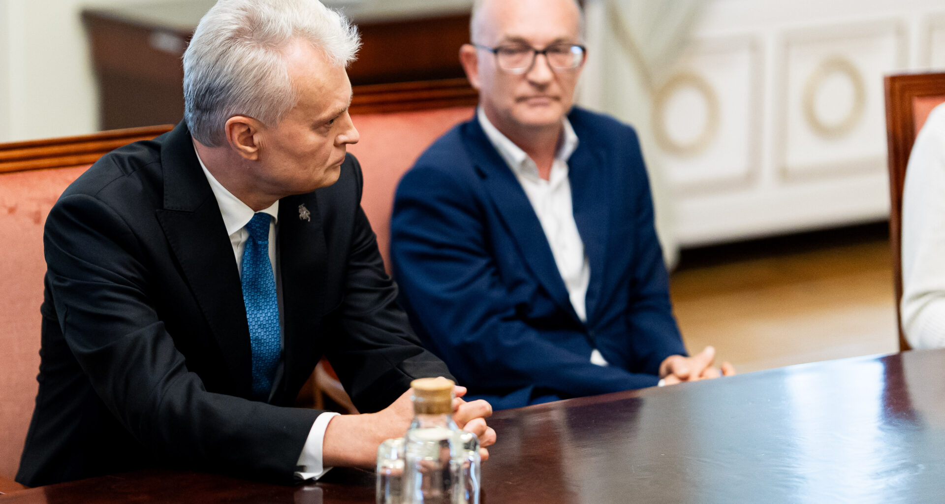 kodėl prezidentas turėtų keisti savo poziciją?