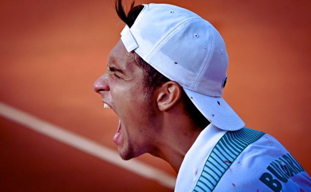 Bulgaria: Alexander Vasilev Stuns Ruusuvuori to Seal Historic Davis Cup Win for Bulgaria