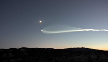 SpaceX Falcon 9 launch paints glowing 'jellyfish' across Western US skies (photos, video)