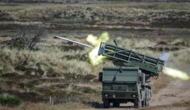 Forsvarets kampkraft styrkes med en færdigopbygning af raketkasterkapaciteten