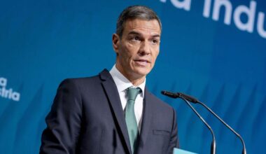 Spain intensifies criticism of Israeli offensive in Gaza. Israel responds with travel bans