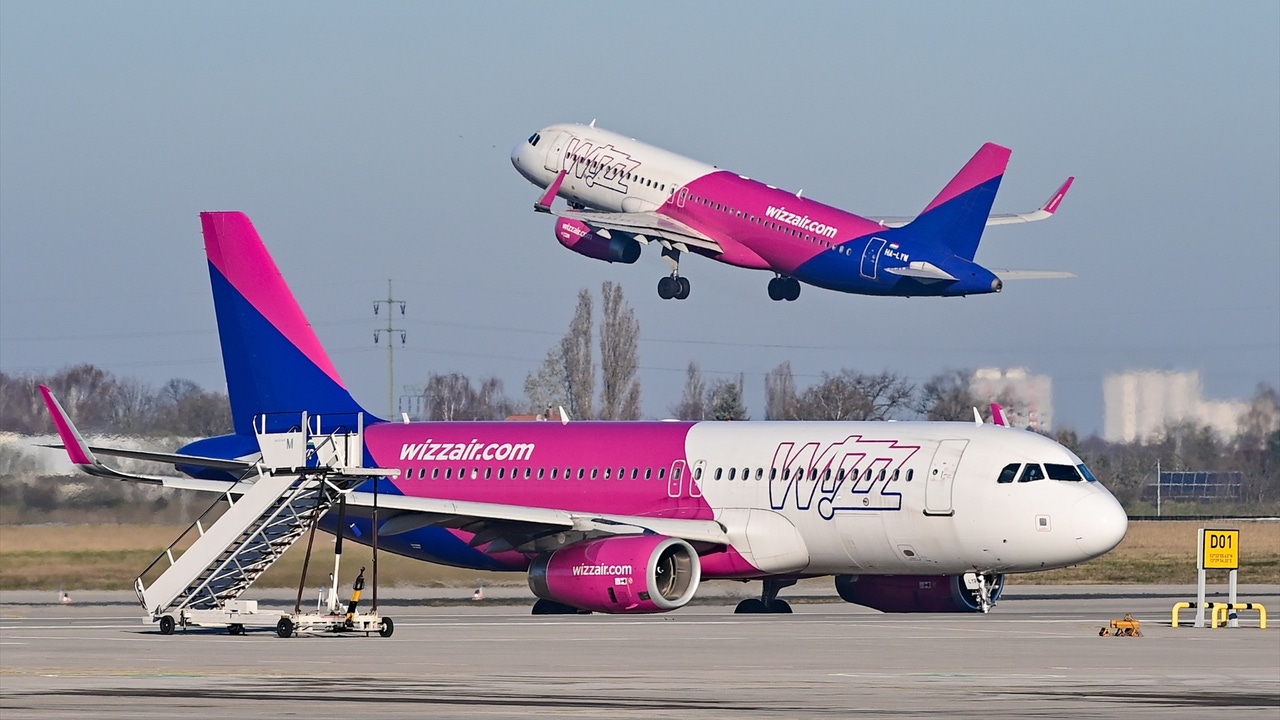 Qué se sabe de Wizz Air: la aerolínea húngara que quiere ocupar el hueco de Ryanair en España