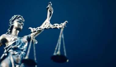 "Blind vor Liebe": Lehrer verliert Beamtenstatus nach Beziehung zu 14-jähriger Schülerin