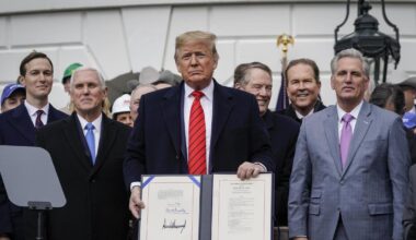 Trump Prepares to Start North American Trade Deal Renegotiation