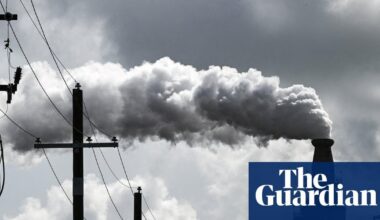 US senators call on big oil to disclose suspected lobbying over Trump plan to axe key climate rule