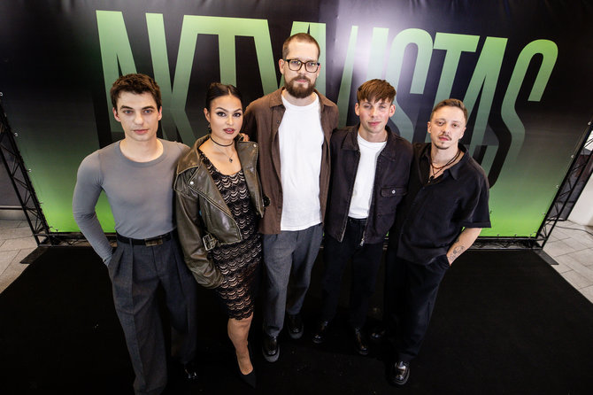 Teodoro Biliūno / BNS nuotr./Romo Zabarausko filmo „Aktyvistas“ premjeros svečiai