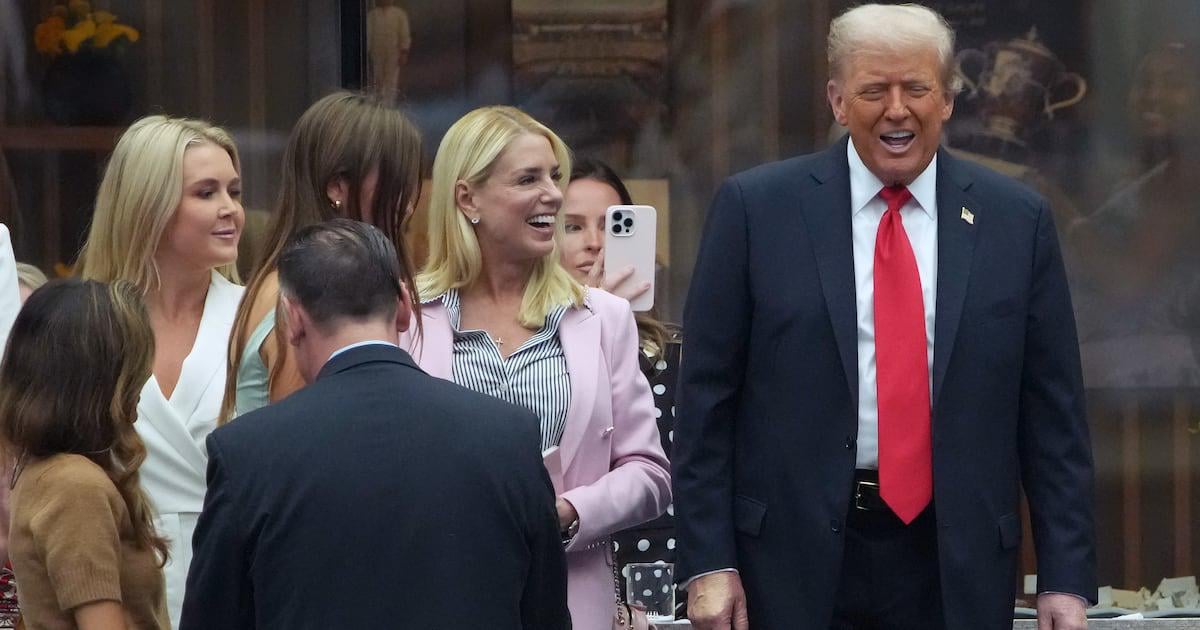 Trump, 79, Slathers Hand in Makeup for U.S. Open Appearance | 
The president has been nursing a bruise on his hand for months.
