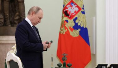 Ukraine-Krieg: ++ Kreml nennt Selenskyjs Drohung mit Luftangriffen „unverantwortlich“ ++ Liveticker