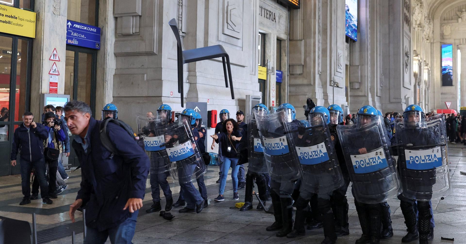 Gaza protests in Italy block ports, clashes erupt in Milan