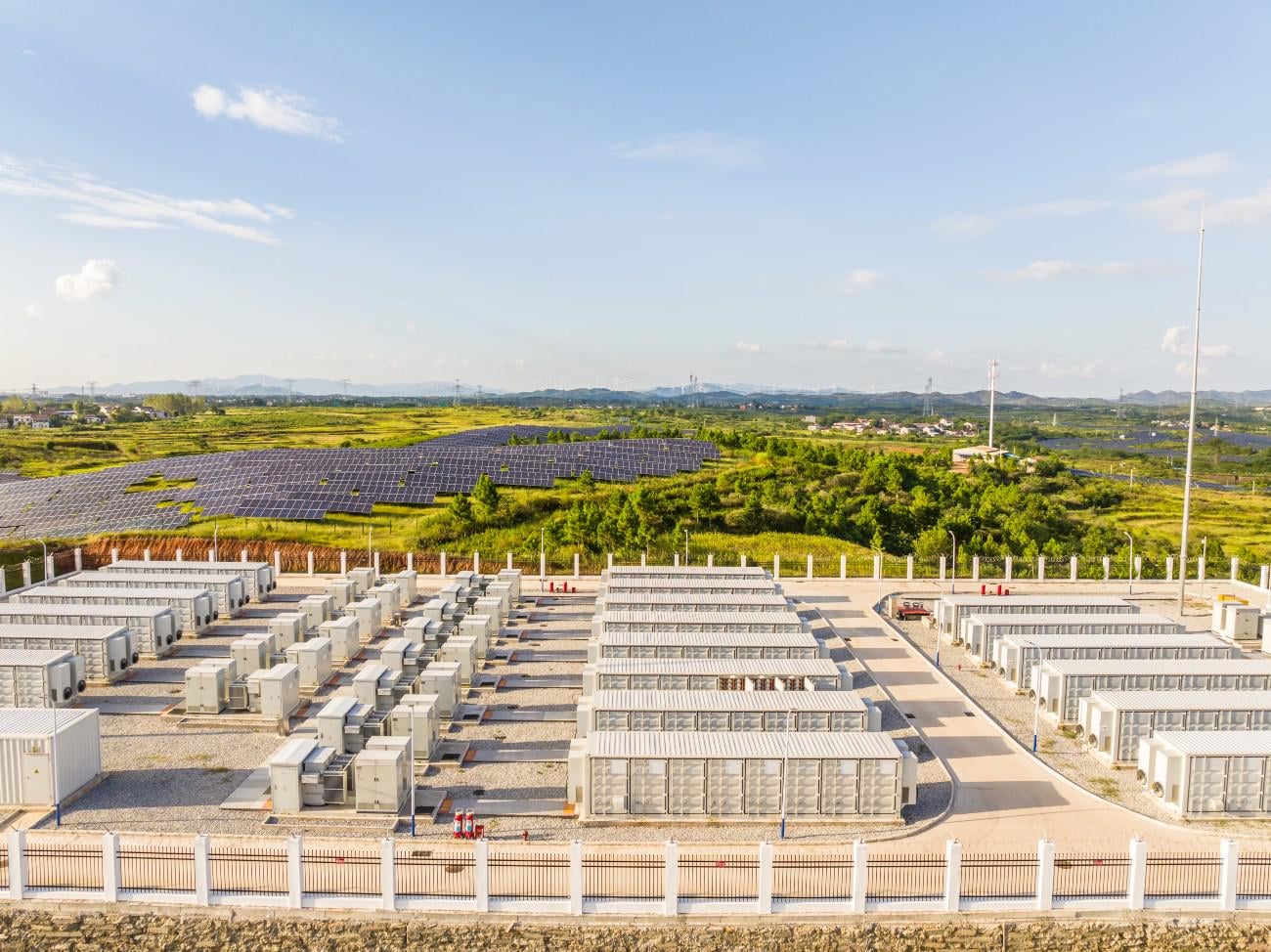 Battery Energy Storage Systems: Key to Renewable Power Supply-Demand Gaps /   Globally, costs of fully installed battery storage projects declined by 93% between 2010 and 2024, from USD 2,571/kWh to USD 192/kWh  
#GlobalCarbonFeeAndDividendPetition