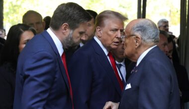 Trump says Giuliani to receive top US civilian honor