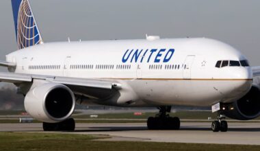 United Airlines credit: Shutterstock