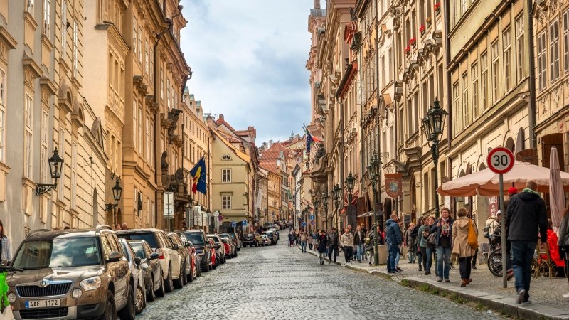 Dip in Czech retail sales unlikely to last long | snaps