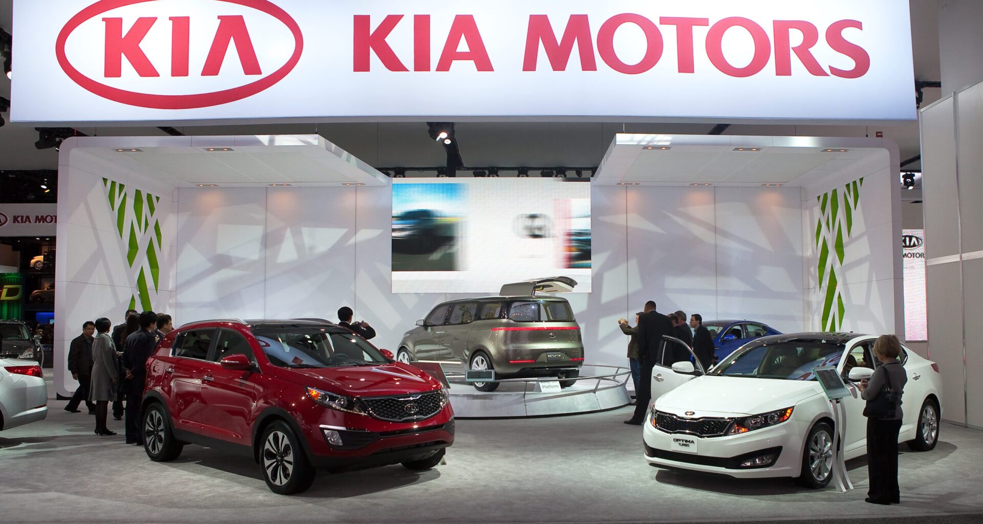 Kia Unveils EV5 SUV in South Korea, Eyes Europe and Canada Expansion